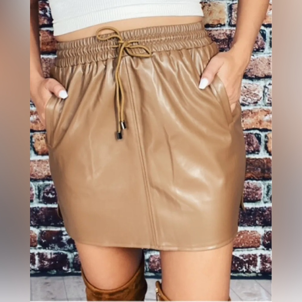NWT Small Entro Faux Leather Mini Skirt